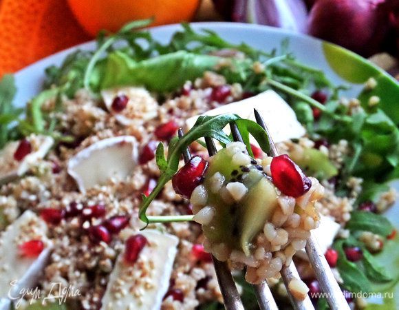 Булгур хорошо пропитывается заправкой.