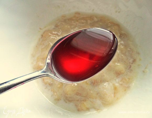 Влить любой сироп.