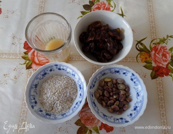 Подготавливаем продукты.