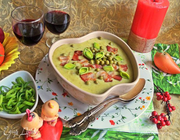 Подаем в горячем или теплом виде на обед или ужин сытный супчик.