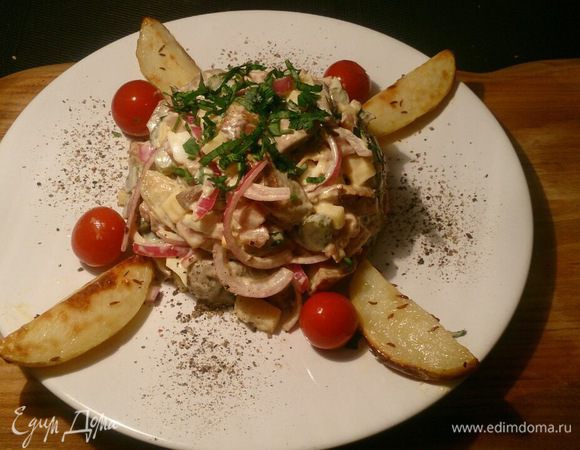 Подаем с рубленной петрушкой, запеченным картофелем, маринованными черри помидорами и сбрызгиваем яблочным уксусом. Можно наливать бокальчик холодного пива, и наслаждаться вкусным салатом, как сейчас делаю я и мои друзья! 