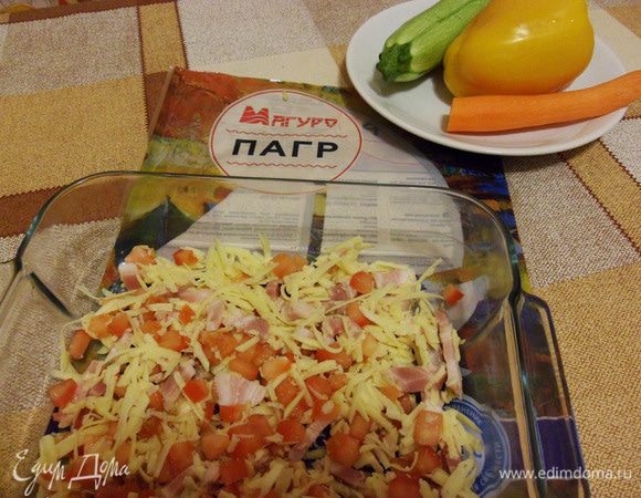 Запечь в разогретой до 200°С духовке до золотистой корочки.