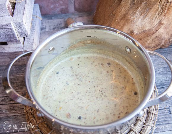 Ставим на средний огонь и нагреваем минуту.