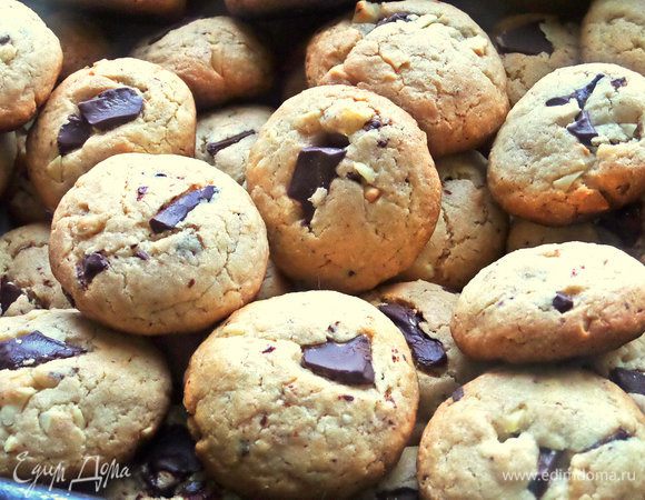 Высыпать в коробку или вазочку.