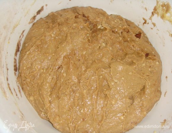 Замешиваем эластичное тесто.