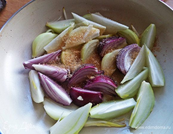 Обжарить с сахаром на ароматном масле от Biolio.