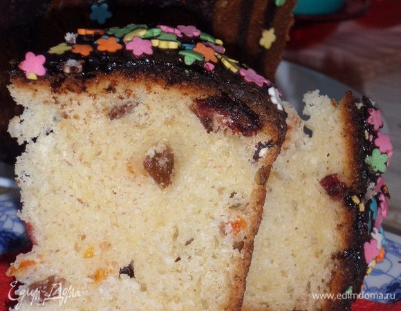 Кусочек кулича.