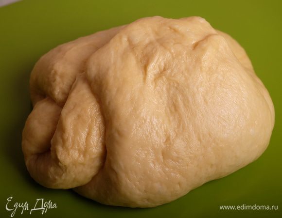 Получившийся прямоугольник снова сложить втрое внахлест.