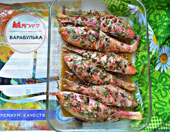 К этому времени рыба приготовилась и покрылась аппетитной корочкой. Можно угощаться!