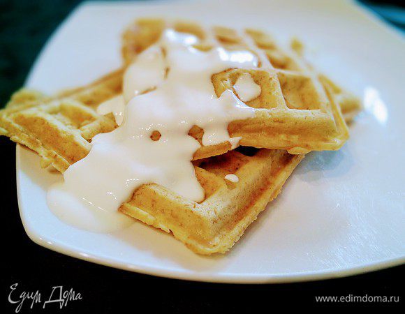 Или полив сметанкой. Приятного перекуса! 