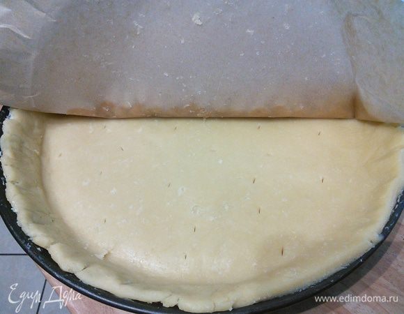 В тесте проделать дырочки. 