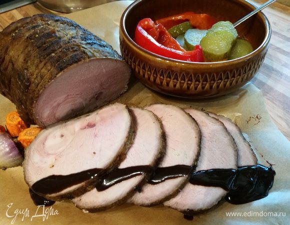 Бутерброд с ломтиком мяса можно подать с утра на завтрак. 