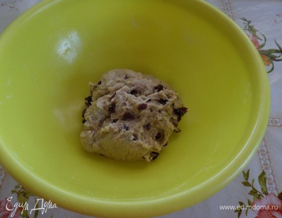 Замешиваем тесто.