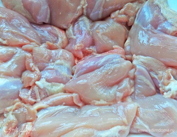 Филе используем любое, у меня тут мясо с бедрышек, тоже вкусное.