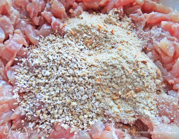 Сухари... У меня домашние из булки.