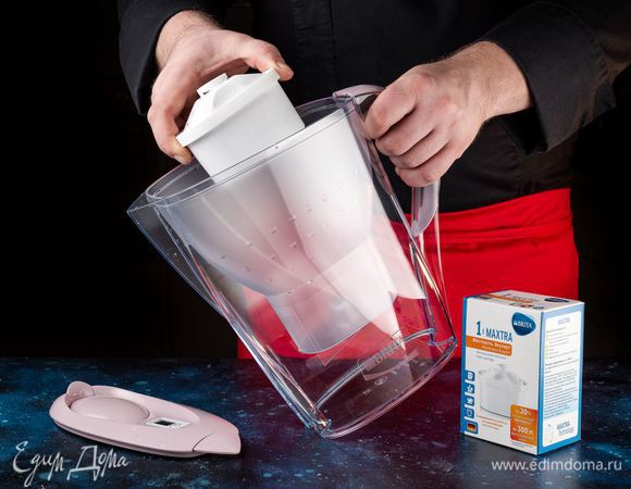 Не забудьте проверить ресурс своего картриджа. Если он истек, об этом укажет BRITA Memo индикатор. Обратите внимание, что для приготовления горячих блюд лучше использовать мягкую воду, чтобы вкус ингредиентов лучше раскрылся. Для этого используйте картридж MAXTRA Жесткость Эксперт.