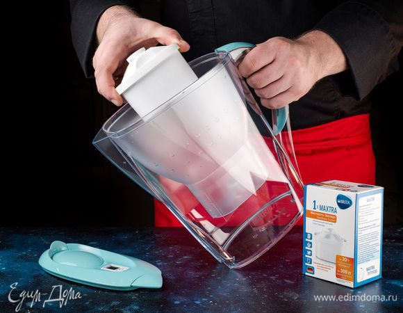 Не забудьте проверить ресурс своего картриджа. Если он истек, об этом укажет BRITA Memo индикатор. Обратите внимание, что для приготовления горячих блюд лучше использовать мягкую воду, чтобы вкус ингредиентов лучше раскрылся. Для этого используйте картридж MAXTRA Жесткость Эксперт.