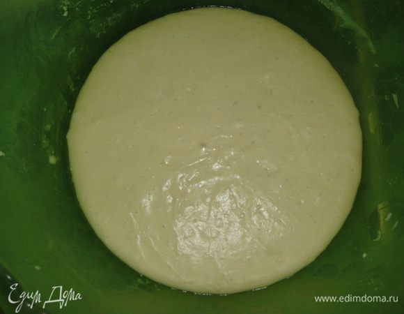 Через час тесто увеличилось в объеме.