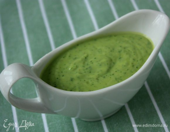 Соус попробовать на соль, перец и он готов.