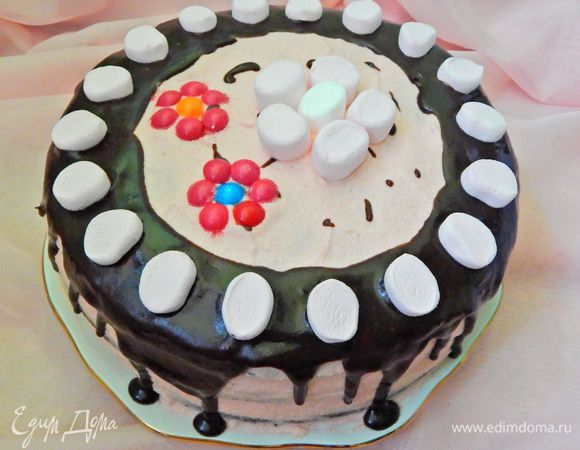 Такой же торт я пекла только в большей форме, здесь вышло три коржа. Приятного чаепития!