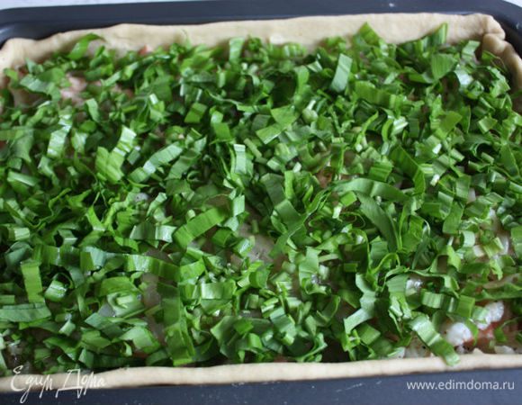 Сверху слой черемши.