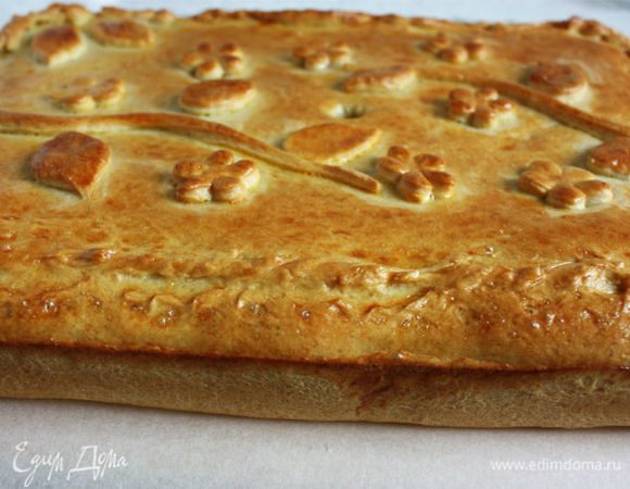 Пирог хорошо пропекся и снизу, и с боков.