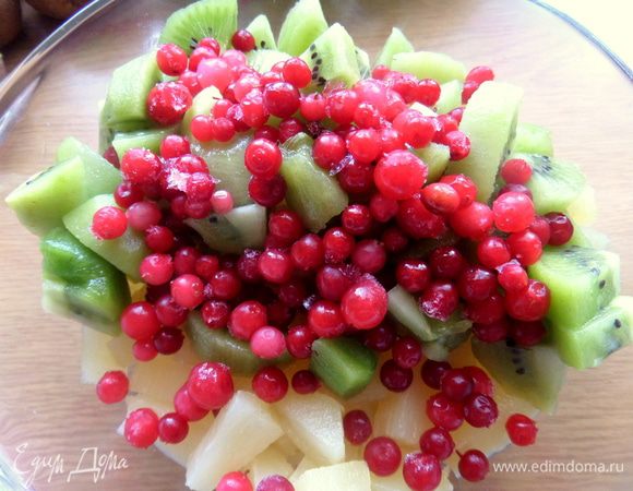 Добавить, не размораживая, ягоды.