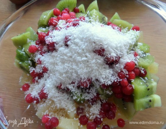 Кокос. Тут уместно сразу ванильный, если у вас есть такой.