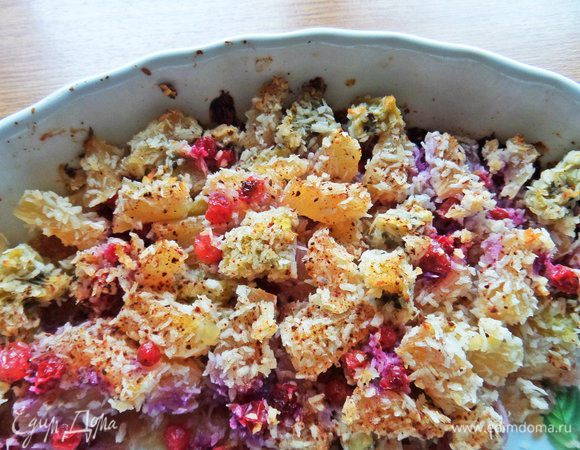 Подавать можно прямо в форме в теплом виде.