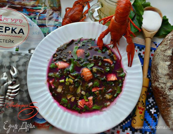 По желанию, в блюдо можно добавить свежую сметану. В жаркую погоду в тарелки с ботвиньей можно добавить по 2-3 кубика льда. Наслаждайтесь! Приятного вам аппетита!