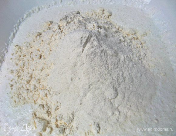 Разрыхлитель. Довольно много и мне чувствуется его привкус, возможно меньше можно взять.