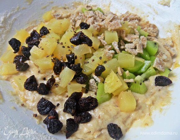 Добавить в тесто.