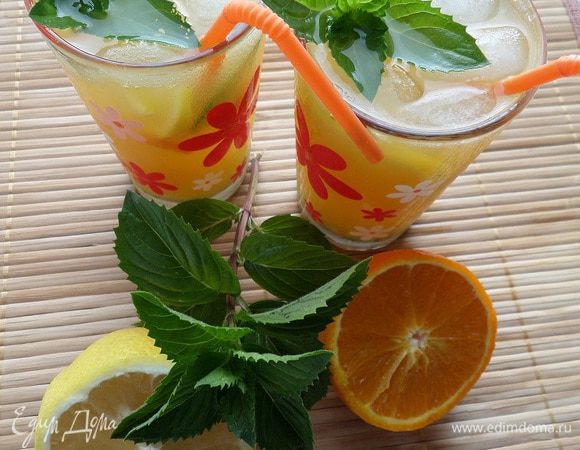 Украшаем листиками мяты и подаем.