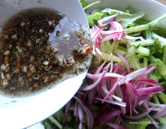 Заправляем большей частью заправки.