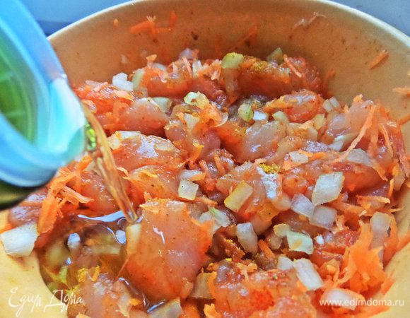 Полить маслом.