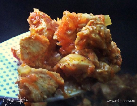 Обжарить кусочки в мультиварке на программе «поджаривание».