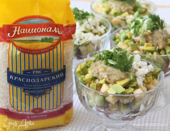 Салат украсить веточкой укропа. 