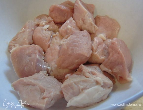 Нарезаем на кусочки.