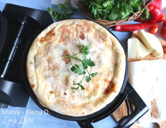 Еще одна фотография. Так выглядит ачма после приготовления. Румяная и ароматная.