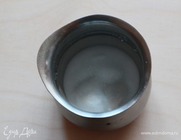 Пищевой фосфат растворяем в воде.