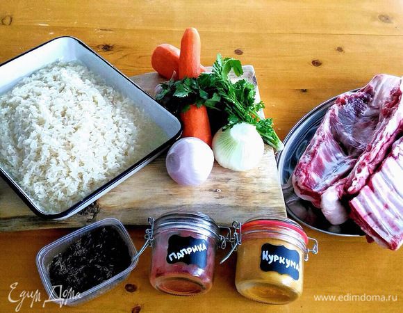 Промываем рис ТМ «Националь» трижды кипяченой водой.