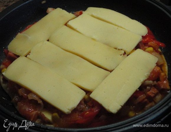 На начинку выложила оставшийся сыр.