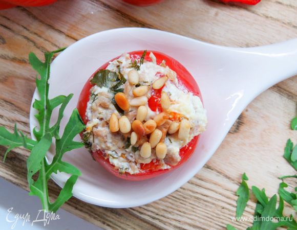 Фаршированные помидоры получаются очень сочными! 