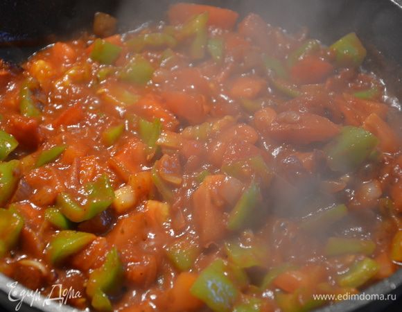 Тушить 2-3 минуты.