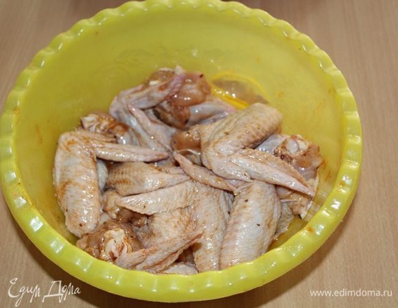 Через час слить жидкость.