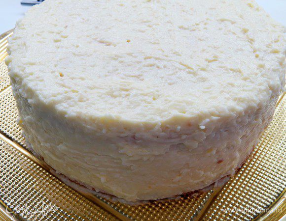 Убрать в холодильник на 8-12 часов. Перед подачей дать торту постоять на столе минут 40.