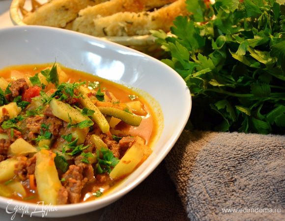 Через 20 с небольшим минут (закладываем время на набор давления) горячий и вкусный ужин готов! Посыпать зеленью и подавать. Приятного вам ужина! 