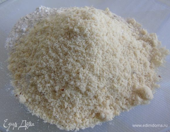 Смешайте три вида муки, соль и разрыхлитель.