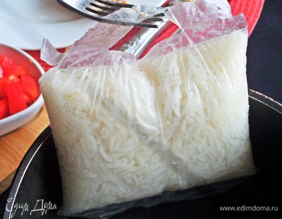 Для удобства отварить рис в пакетиках.