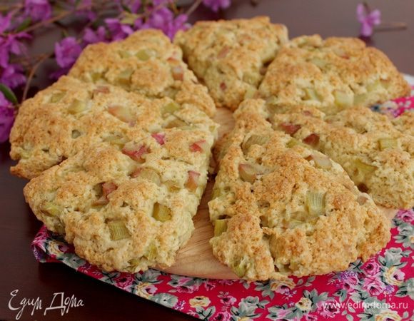 Выпекать в предварительно разогретой до 200°С духовке 20-25 минут до готовности.